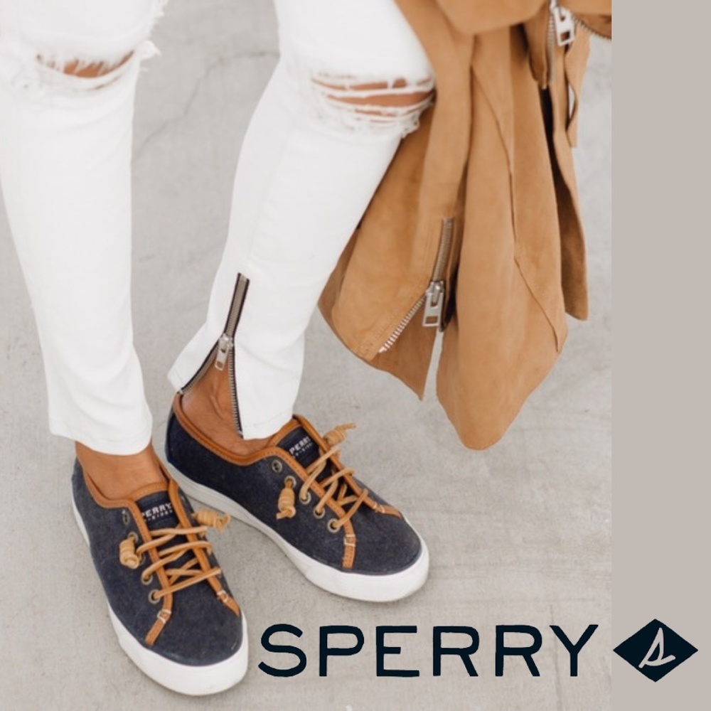 Sperry Women's Seacoast Varsity Sneaker